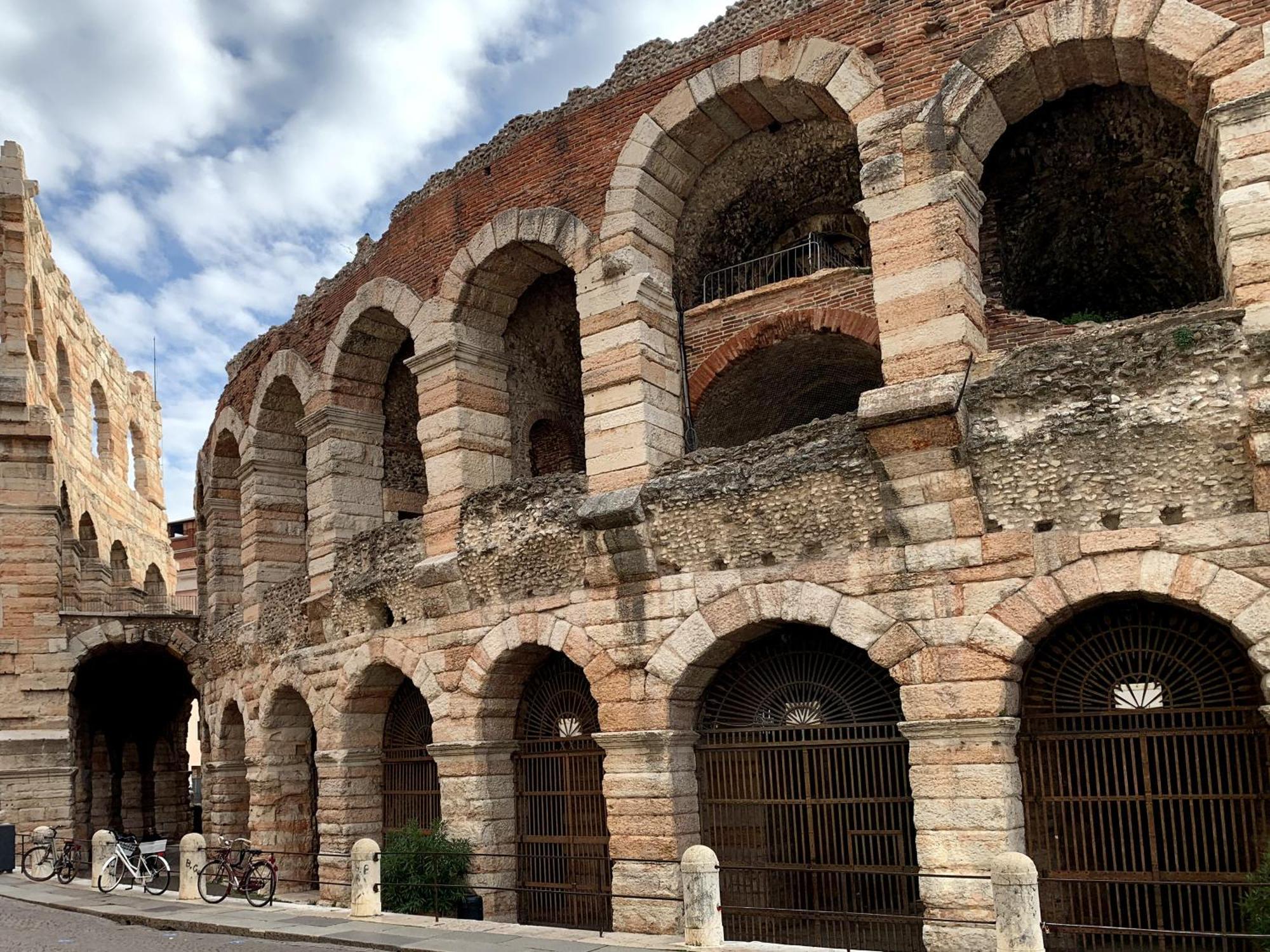 Infinity Suite Verona Free Parking Exterior foto